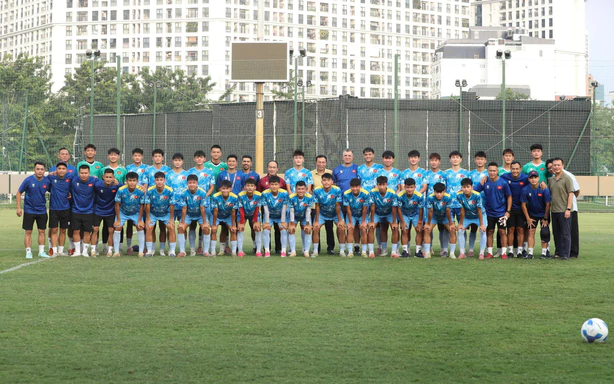 HLV Roland: 'U17 Việt Nam phải chiến đấu để tạo ra sự khác biệt'