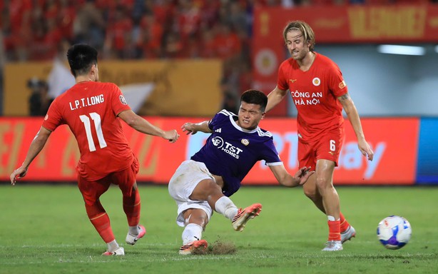 Hà Nội FC đánh thức cuộc đua vô địch V-League
