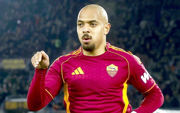 Cuối cùng, Roma đã có một chân sút?