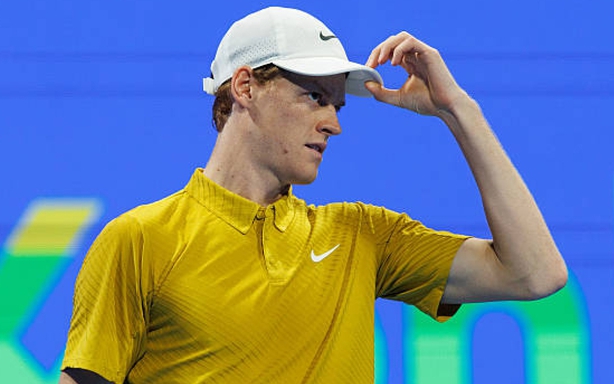 Jannik Sinner sa sút đầu mùa giải: Nhịp chững lại tất yếu hay tín hiệu đáng lo?