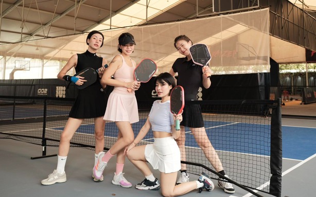 Càng cận Tết, chị em càng chăm ra sân pickleball