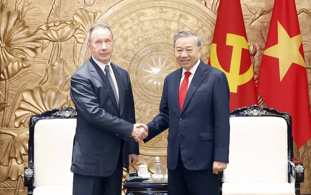 Tổng Bí thư, Chủ tịch nước Tô Lâm tiếp Giám đốc Cơ quan Vệ binh Quốc gia Liên bang Nga