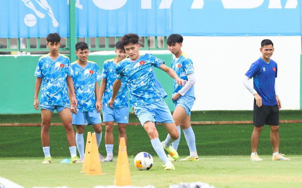 U17 Việt Nam tại VCK U17 châu Á: Hai bức tranh, một vấn đề
