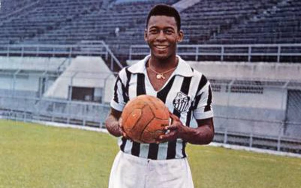 Top những cầu thủ trẻ nhất lịch sử dự World Cup: Từ thần đồng Pele tới ‘sư tử’ Samuel Eto’o