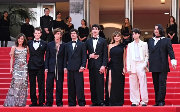 "The Black Ball" nhận tràng pháo tay dài bậc nhất LHP Cannes 2026