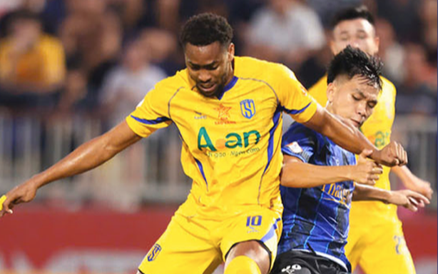 HAGL áp sát SLNA trên bảng xếp hạng V-League