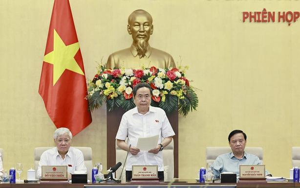 Bế mạc Phiên họp thứ 4 của Ủy ban Thường vụ Quốc hội