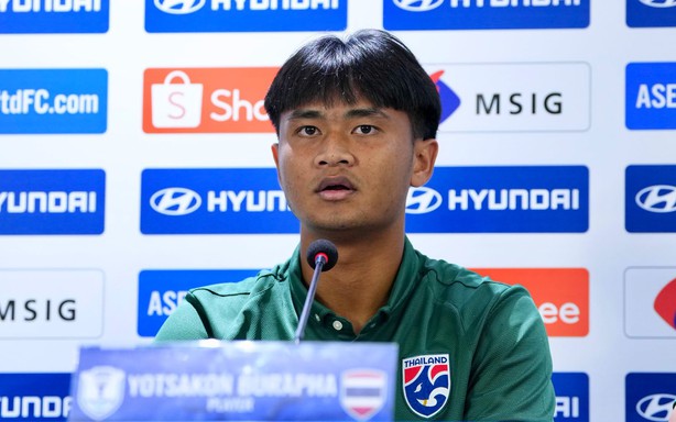Tiền đạo Thái Lan: 'Chúng tôi muốn nâng Cúp vô địch tại Việt Nam'