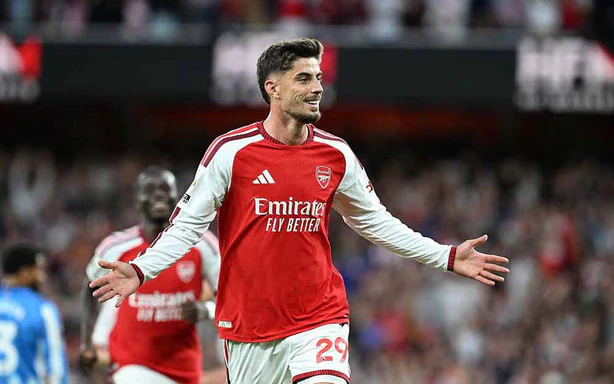 Thấy gì sau khởi đầu tưng bừng của Arsenal ở Ngoại hạng Anh mùa này?