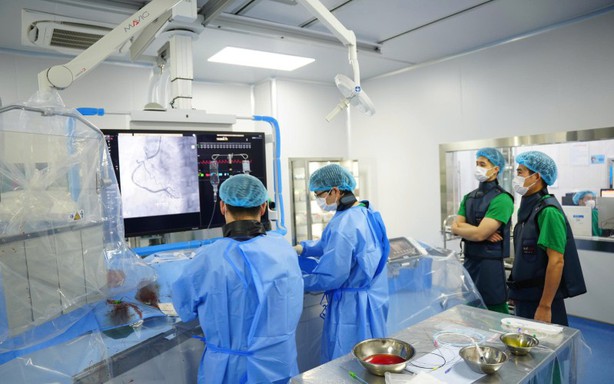 Đột ngột tắc hoàn toàn mạch vành ở tuổi 32 do thói quen hút thuốc lá