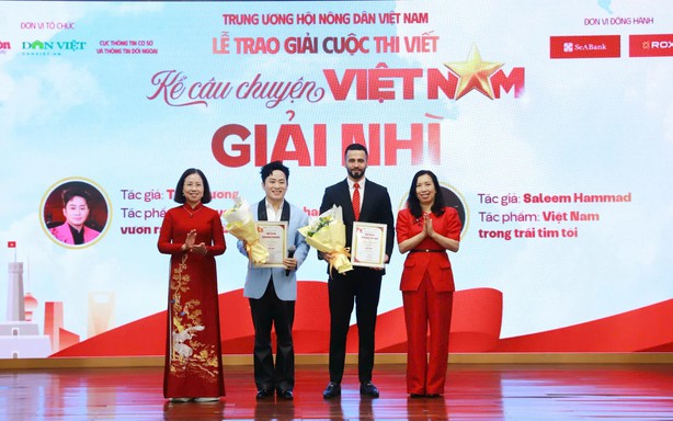 Viết về khát vọng đưa âm nhạc Việt vươn ra thế giới, ca sĩ Tùng Dương lần đầu đoạt giải tại cuộc thi viết