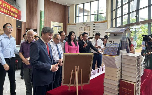 Trưng bày thành tựu nghiên cứu văn hóa, văn học qua nhiều thế hệ