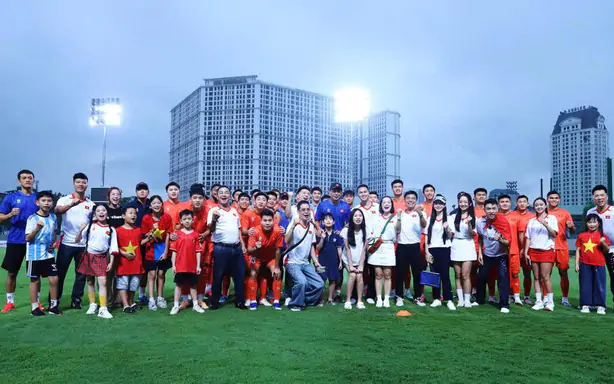 Đội tuyển Việt Nam hứng khởi trở lại sân tập, hồi phục trước trận gặp Campuchia