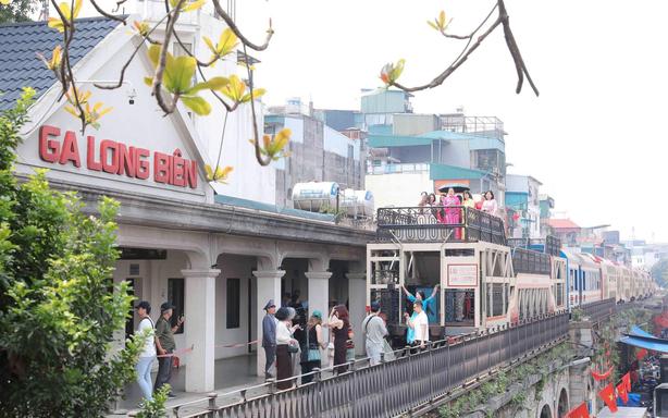 Diễn đàn 365: Phố vòm cầu đã rất gần