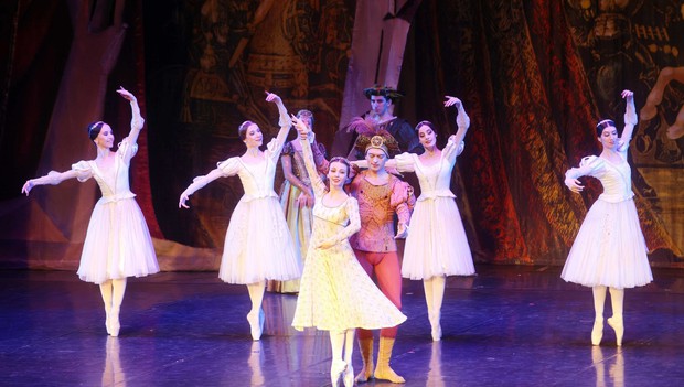 Nghệ sĩ Nga biểu diễn kiệt tác ballet kinh điển “Romeo & Juliet”