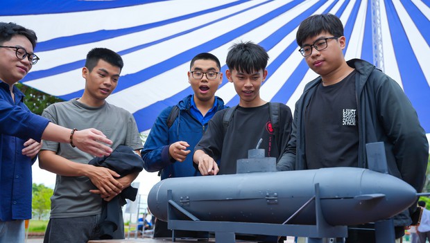 Phấn đấu có hướng nghiên cứu vào nhóm 5% thế giới về mức độ ảnh hưởng khoa học