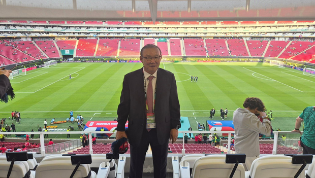 HLV Park Hang Seo tiết lộ đã xem chung kết ASEAN Cup,  khéo léo trả lời khiến truyền thông Thái Lan đánh giá cao