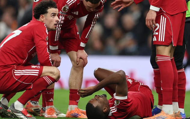 Liverpool vẫn phải mua sắm dù đã chi 450 triệu bảng