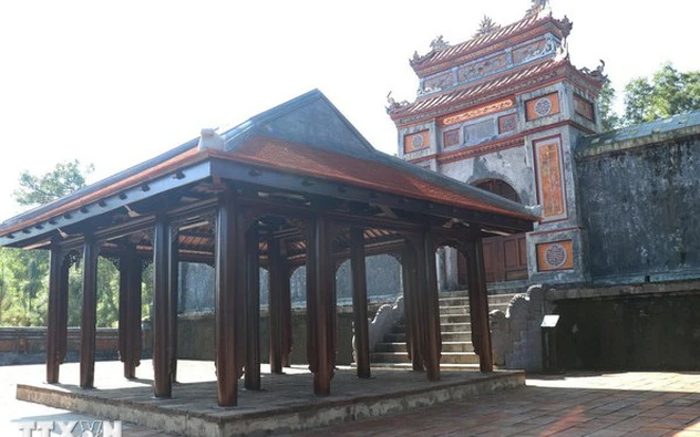 Tháo dỡ nhà rường ở lăng mộ Hoàng Thái hậu Từ Dụ ngay sau ngày 3/3