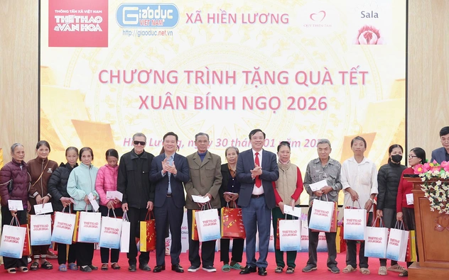 Mang Tết ấm về vùng đất Tổ