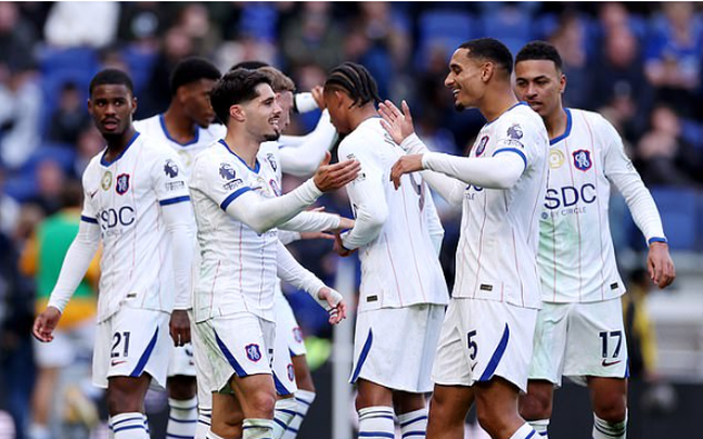 Sao Bồ Đào Nha tỏa sáng, Chelsea đánh bại Everton