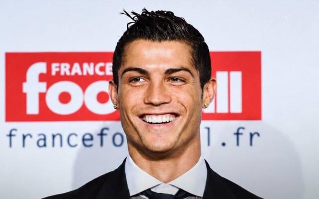 Ronaldo vướng bê bối sau khi vượt Messi trong cuộc bình chọn Quả bóng vàng xuất sắc nhất lịch sử