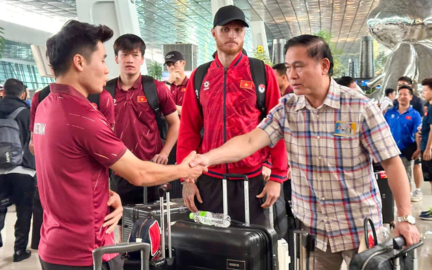 Đội tuyển Việt Nam chia tay nhau ngay tại Indonesia