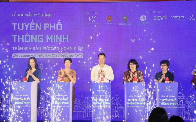 "Tuyến phố thông minh” đưa công nghệ số vào đời sống phố cổ Hà Nội