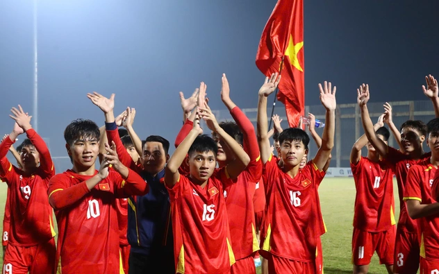 Bóng đá Việt Nam cũng cần 'trọng điểm'