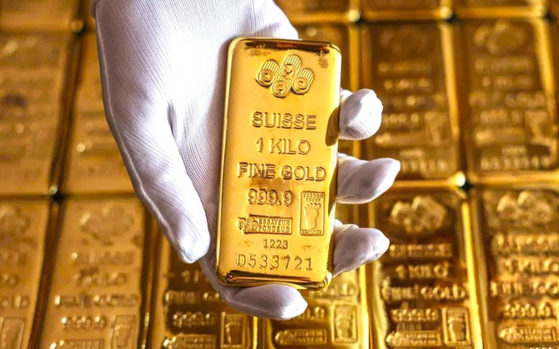 Giá vàng thế giới vượt mốc 5.200 USD/ounce giữa “bão” thuế quan và căng thẳng địa chính trị