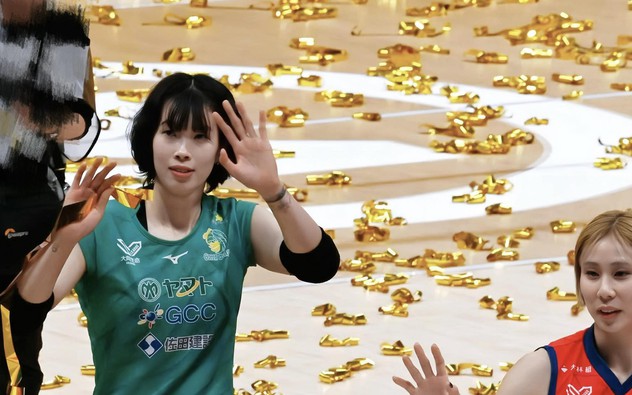 Tin nóng thể thao sáng 4/2: Truyền thông châu Á so sánh Trần Thị Thanh Thúy với huyền thoại bóng chuyền thế giới 