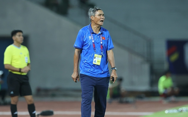 Khoảng trống sau HLV Mai Đức Chung 