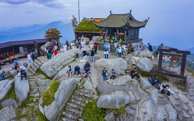 "Kinh tế di sản" nhìn từ lễ hội (kỳ 3): Gắn "tính thiêng" vào sản phẩm văn hóa