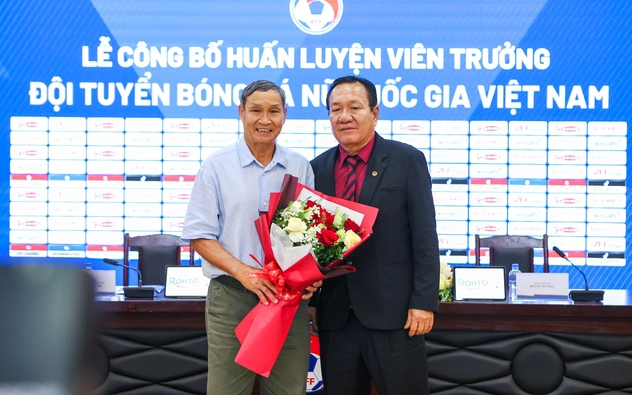 Lộ lý do VFF chọn HLV Hoàng Văn Phúc thay ông Mai Đức Chung