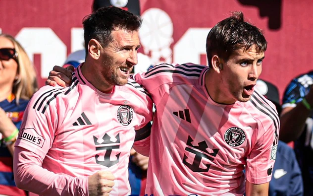 Lập cú đúp giúp Inter Miami thắng kịch tính, Messi còn kém Ronaldo bao nhiêu bàn?