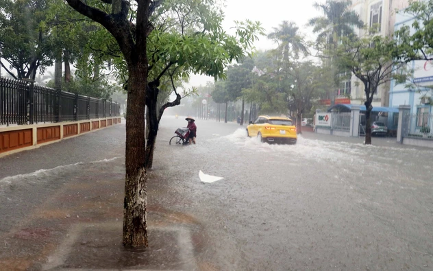 Dự báo thời tiết ngày 3/4: Cảnh báo mưa dông, gió giật mạnh ở Bắc Bộ