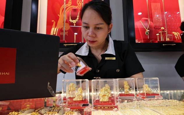 Giá vàng trong nước sáng 7/4 đi ngang​
