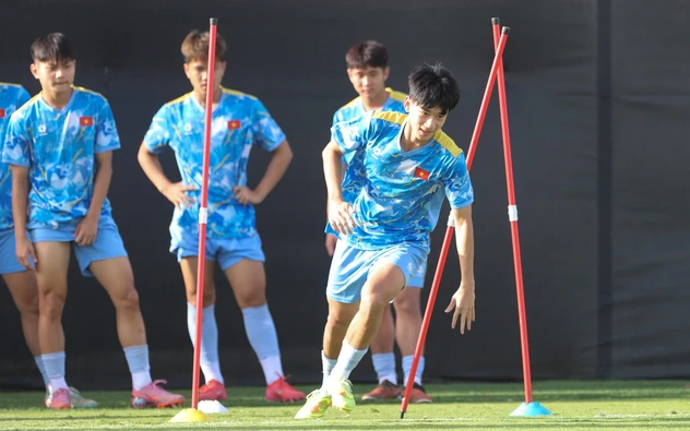 HLV Roland: 'U17 Việt Nam chơi với khả năng cao nhất trước Australia'