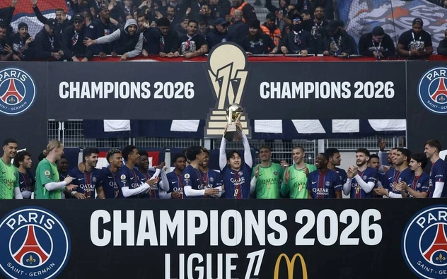 PSG có màn ăn mừng chức vô địch Ligue 1 kỳ lạ nhất mọi thời đại