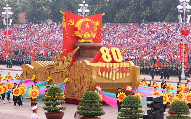 Phát triển con người từ chiều sâu văn hóa