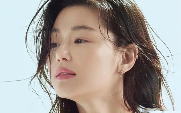 Jun Ji Hyun: "Tôi muốn sống với những vai diễn của hiện tại"