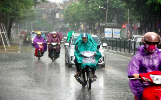 Dự báo thời tiết ngày 27/6: Bắc Bộ, Nam Bộ có mưa dông, miền Trung nắng nóng bao trùm