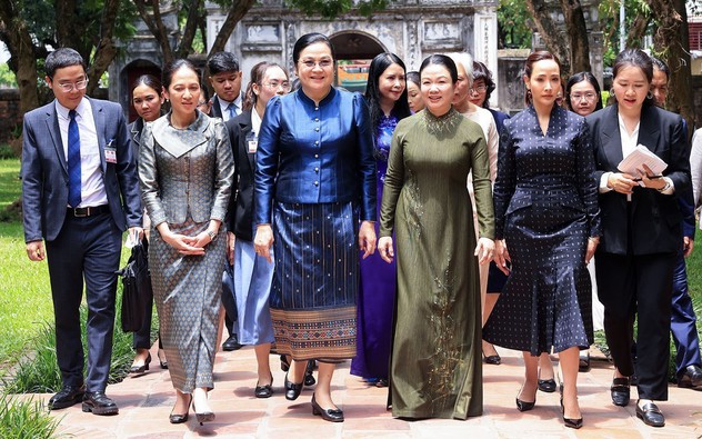 Phu nhân Thủ tướng Lê Minh Hưng cùng Phu nhân Thủ tướng các nước Lào, Campuchia, Thái Lan tham gia hoạt động giao lưu văn hóa