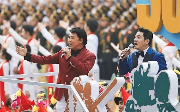 "Màu hoa đỏ" - biến mất mát thành sức mạnh tinh thần
