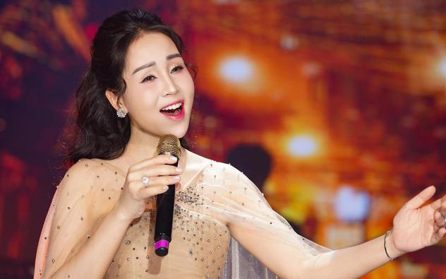 Ca sĩ Nguyễn Khánh Ly: “Chúng ta cần một trái tim và sự sáng tạo”

