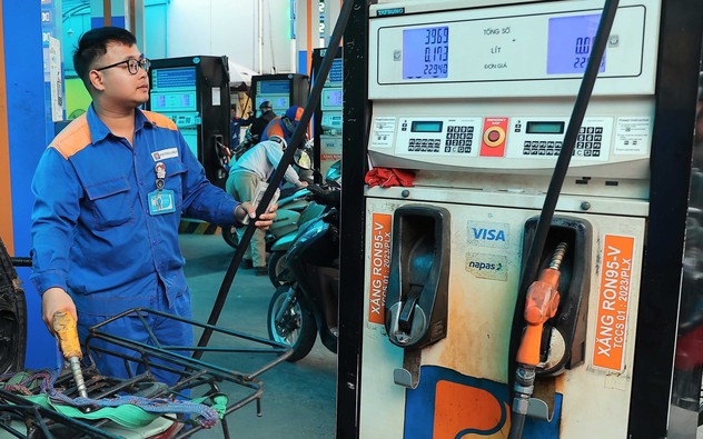 Giá xăng dầu tiếp tục giảm từ 15 giờ hôm nay 13/8