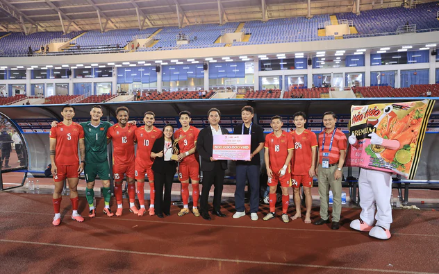 Hảo Hảo thưởng nóng 500 triệu đồng cho Đội tuyển Việt Nam khi giành quyền vào chung kết Hyundai ASEAN Cup 2026