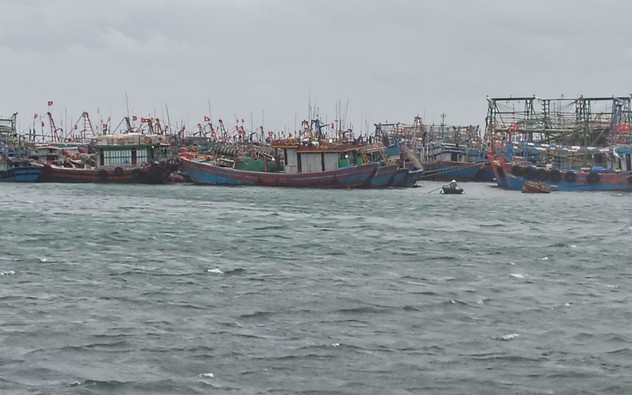 Bão số 4 giữ nguyên cường độ, hướng di chuyển, cách đặc khu Bạch Long Vĩ khoảng 90km