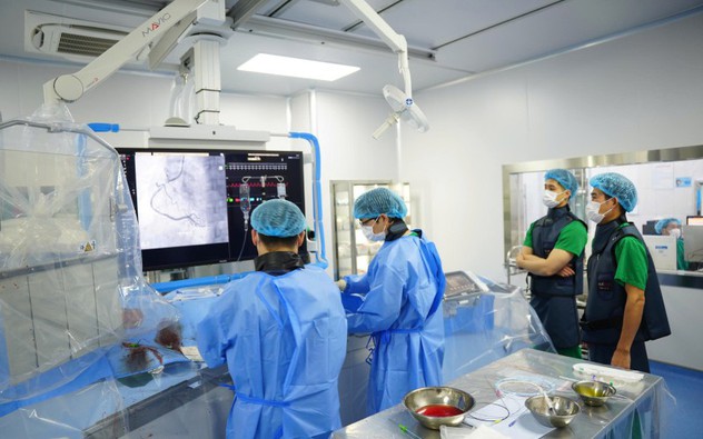Đột ngột tắc hoàn toàn mạch vành ở tuổi 32 do thói quen hút thuốc lá