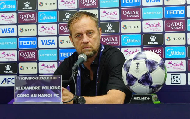HLV Polking: 'Chúng tôi tự hào vì đã dám chơi sòng phẳng trước Gamba Osaka'